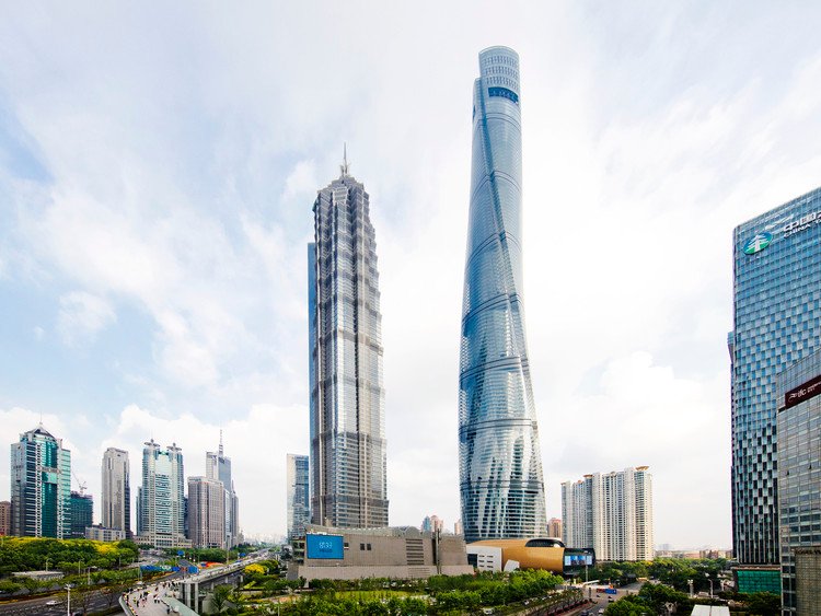 Shanghai Tower twisting design and double-skin façade in Shanghai skyline