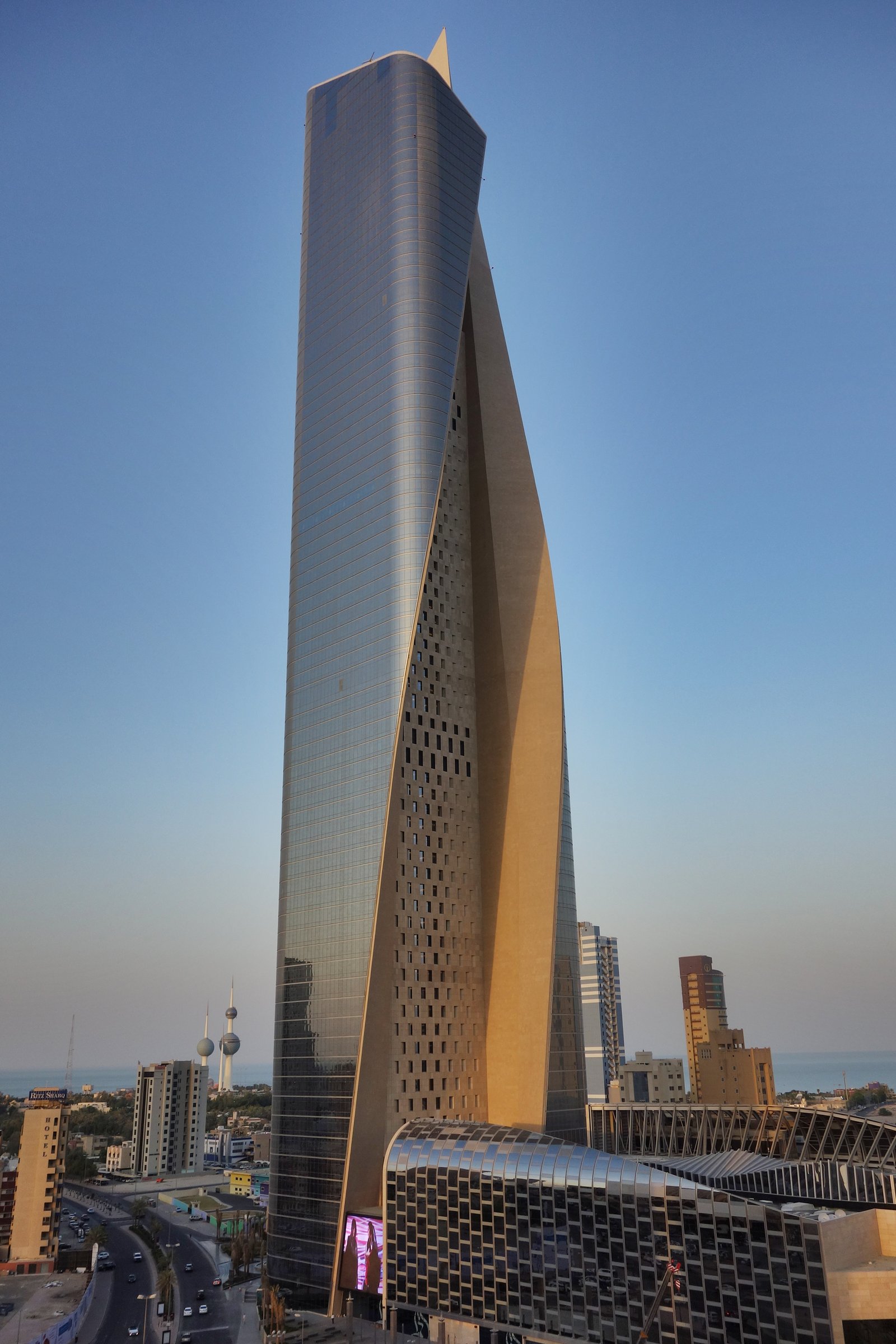 Al Hamra Tower in Kuwait showcasing its unique twisted design