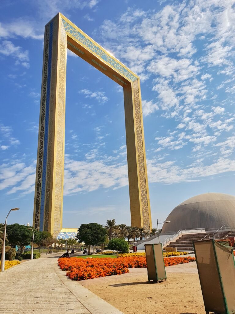 Dubai Frame. Stolen Design?