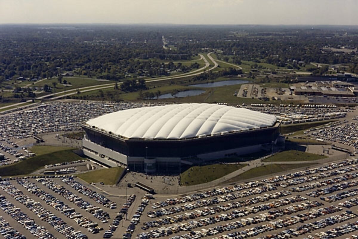 Pontiac Silverdome USA: Roof Collapse on Empty Stadium